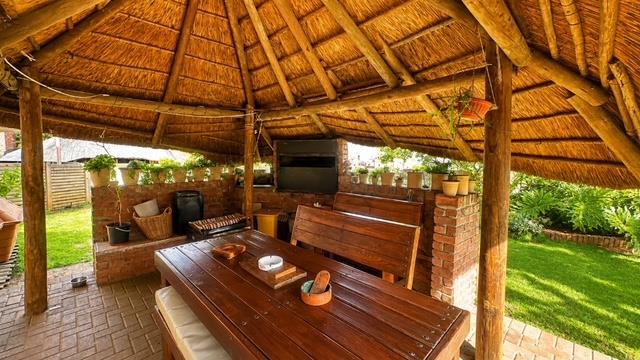 4 Bedroom Property for Sale in Pellissier Free State